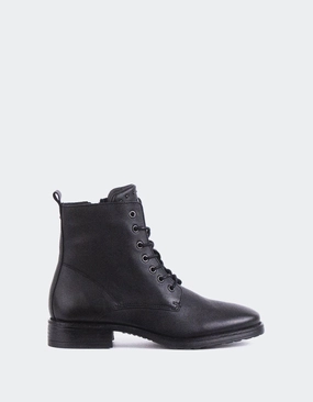 Daiki Black Leather