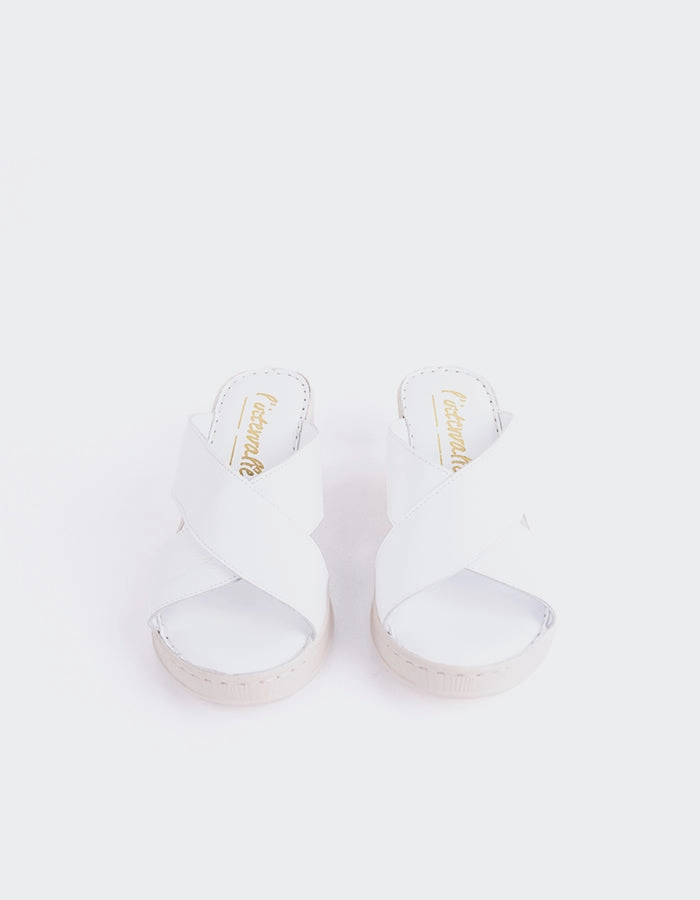 Govina White Leather