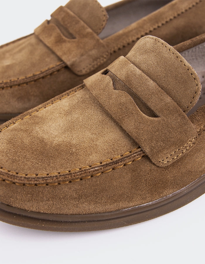 Sperry Cognac Suede